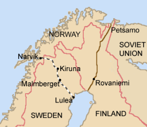 Den svenske jerneksport til Tyskland transporteres fra mineområderne omkring Kiruna til havnene i Narvik og Luleå, hvorfra det sejles til Tyskland. Fra Wikimedia Commons.